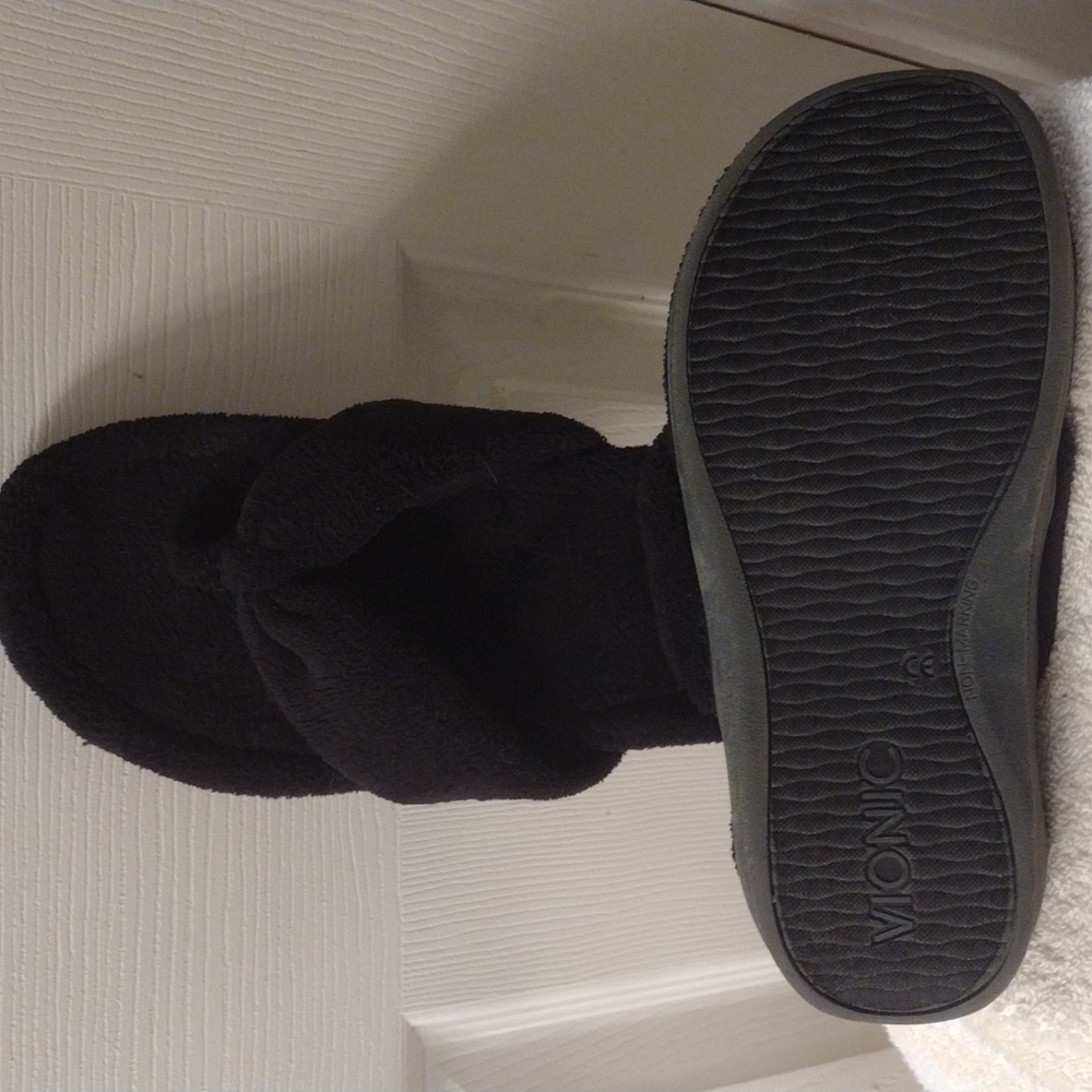 Vionic Gracie slippers
